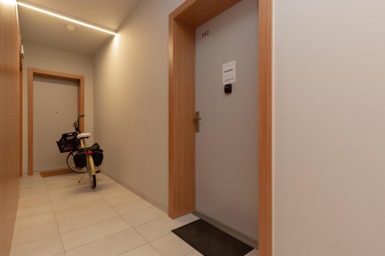 Modern Apartment With Balcony Warsaw Mokotow Aignera By Noclegi Renters Buitenkant foto